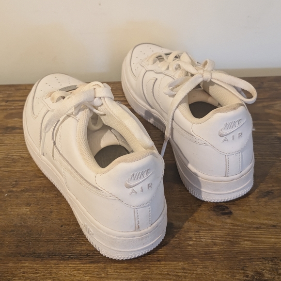 Nike Air Force One | All white | Low Top | Size 5Y - Picture 8 of 12